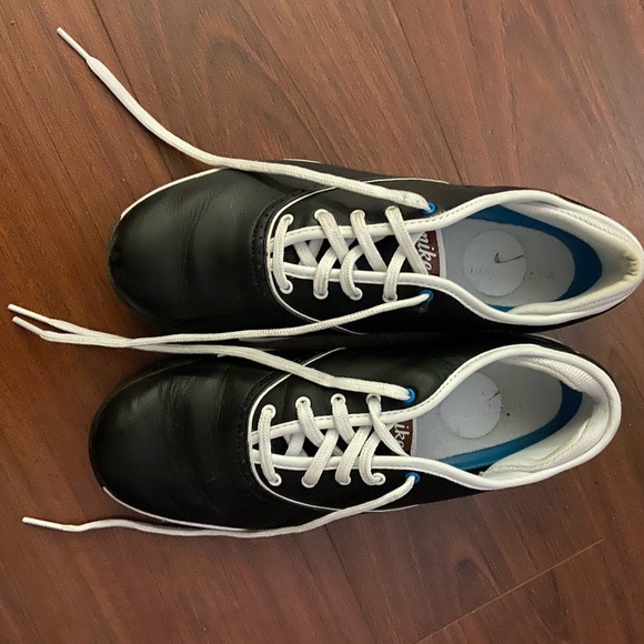 size 8.5 school shoes